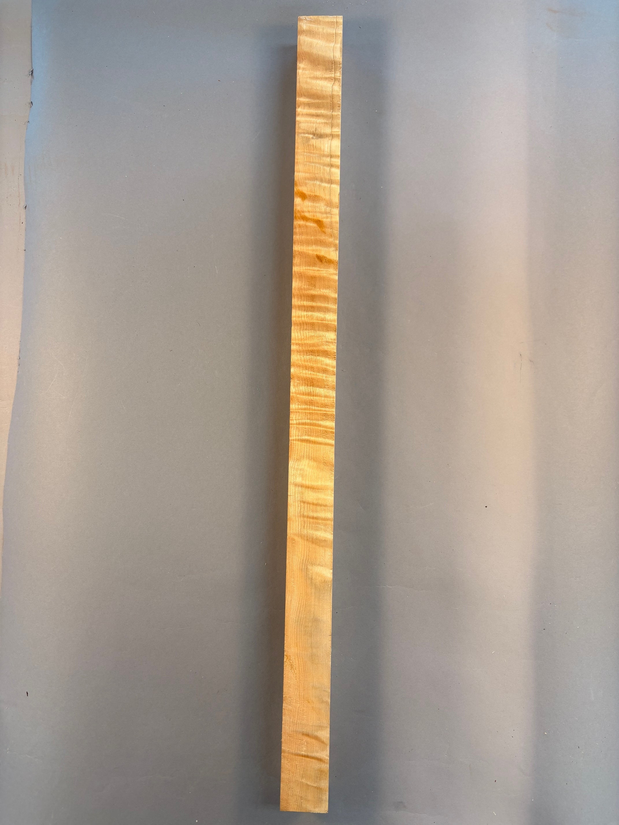 All white curly maple turning blank with heavy and thick curl pattern throughout great for game calls and pool cue blanks