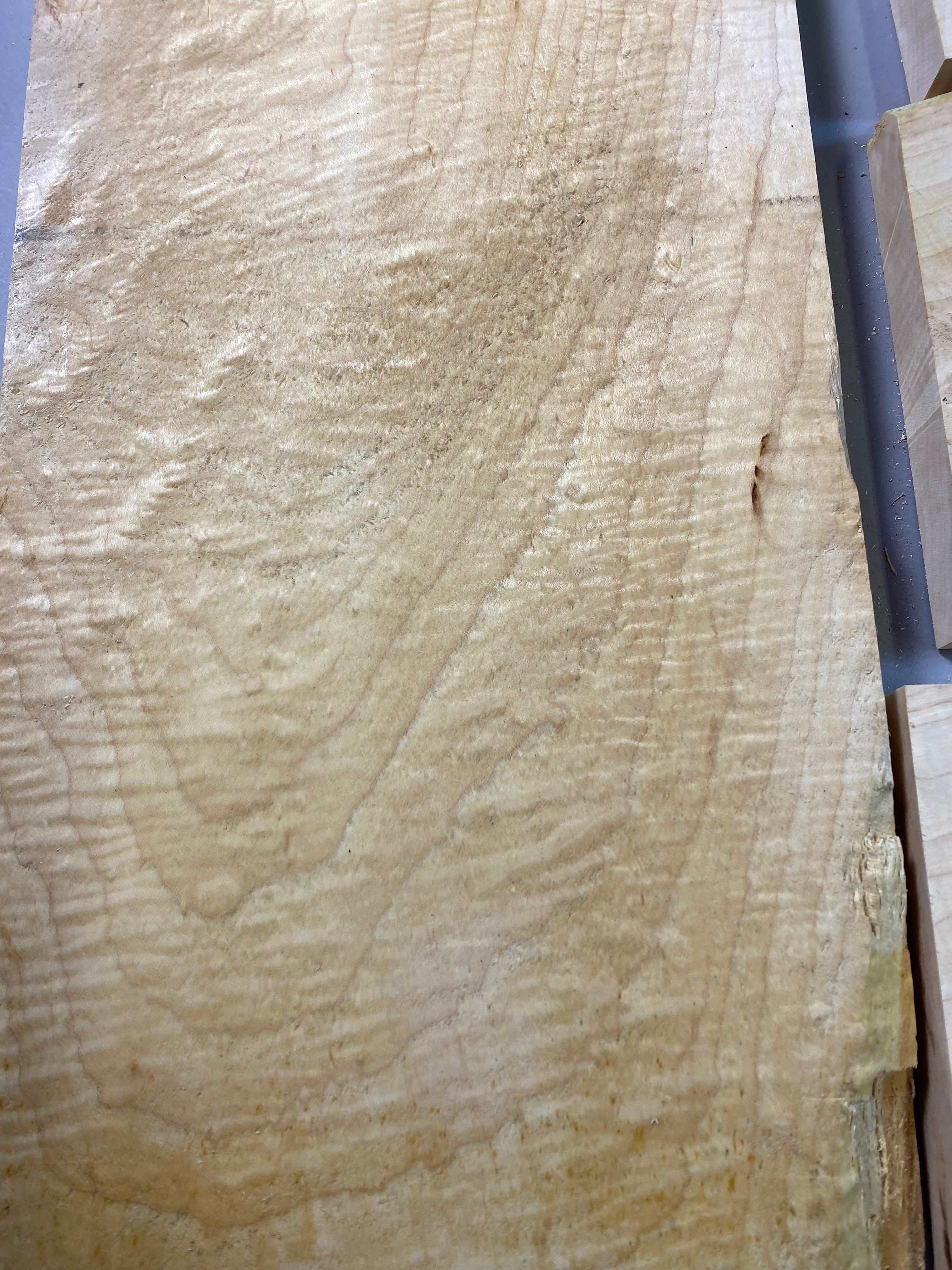 4/4 curly maple large flat rate box